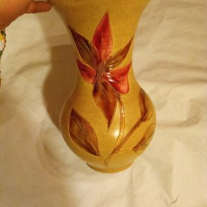 Vază ceramică vintage decorativă – motiv floral în relief