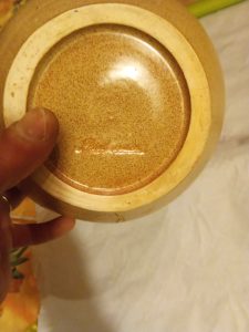 Vază ceramică vintage decorativă – motiv floral în relief Image 1769082752151 225x300